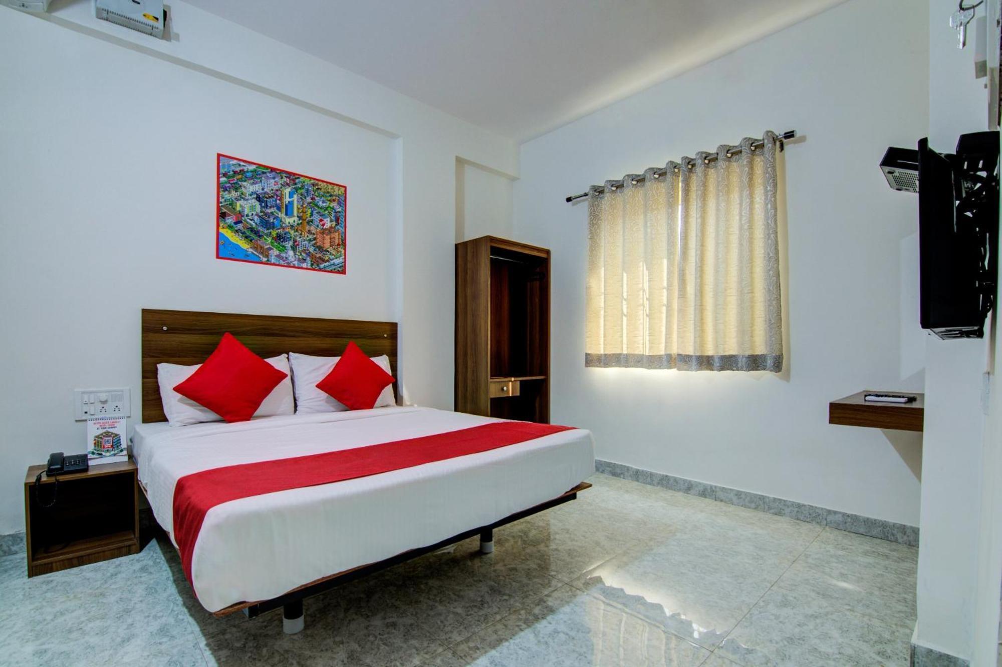 Hotel O Varcity Comforts Near Ragigudda Sri Prasanna Anjaneyaswamy Temple Bangalore Dış mekan fotoğraf