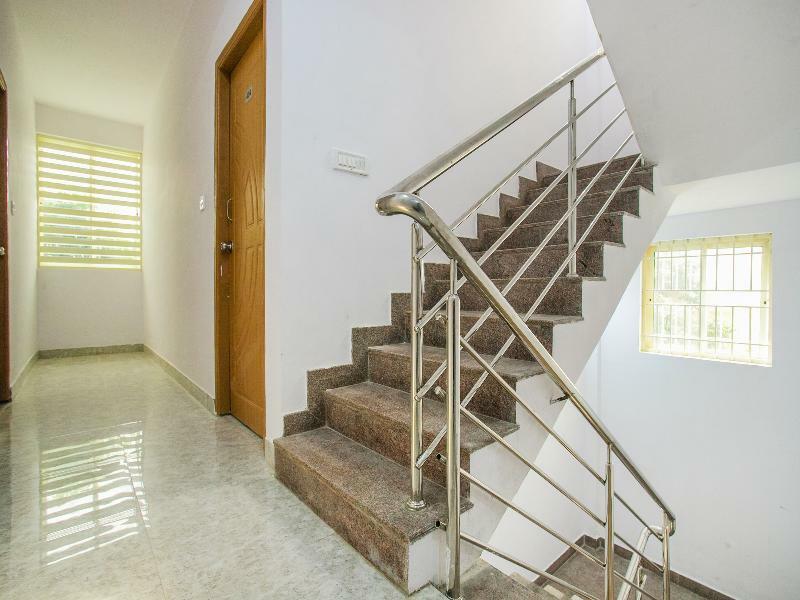 Hotel O Varcity Comforts Near Ragigudda Sri Prasanna Anjaneyaswamy Temple Bangalore Dış mekan fotoğraf